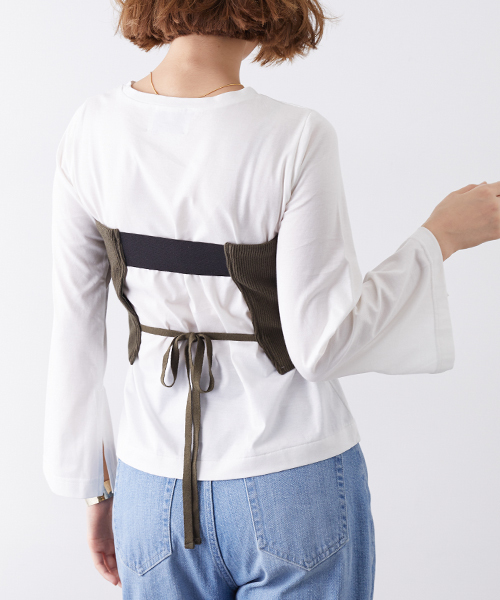 STUDIOUS(ステュディオス)の「ニットビスチェ付カットソー(Tシャツ/カットソー・レディース・ブラック/カーキ・FREE)」の9枚目の写真