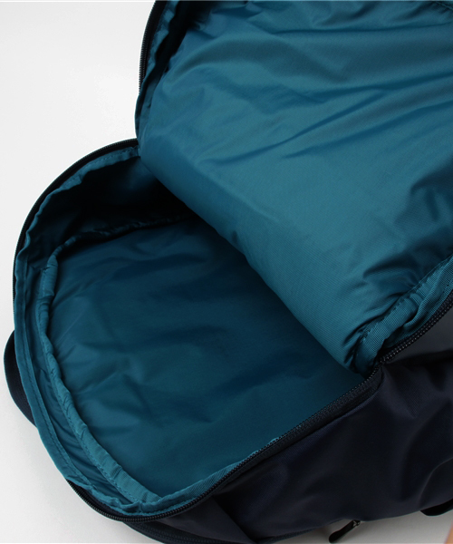 THE NORTH FACE（ザノースフェイス）の「ザ・ノース・フェイス　アーバンスタイルバックパック / カバン（バックパック/リュック・メンズ・ネイビー/ブラック・ONE SIZE）」の7枚目の写真