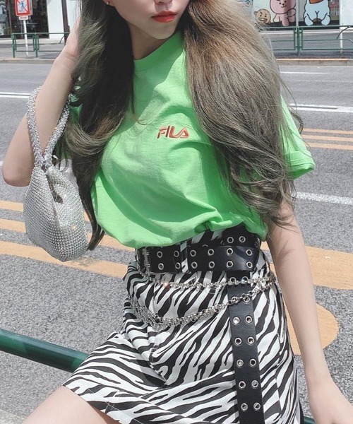 SPINNS（スピンズ）の「２ホール合皮ハトメベルト/ロング（ベルト・レディース・ブラック/ホワイト・ONESIZE）」の8枚目の写真