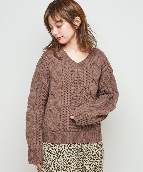 natural couture(ナチュラルクチュール)の「Vネックケーブルプルオーバー(ニット/セーター・レディース・ベージュ/ピンク/アイボリー/ライトブラウン/パープル・FREE)」の20枚目の写真