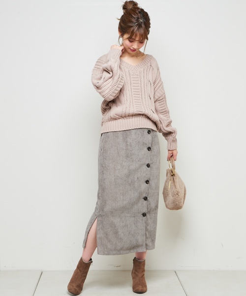 natural couture(ナチュラルクチュール)の「Vネックケーブルプルオーバー(ニット/セーター・レディース・ベージュ/ピンク/アイボリー/ライトブラウン/パープル・FREE)」の8枚目の写真