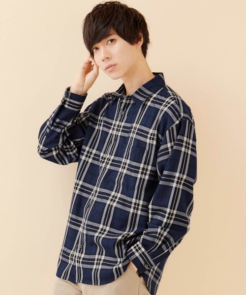 MONO-MART（モノマート）の「タータンチェックオーバーサイジングL/Sシャツ（シャツ/ブラウス・メンズ・ベージュ/ネイビー・LL/M/L）」の2枚目の写真