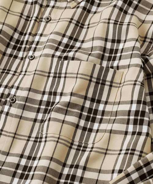 MONO-MART（モノマート）の「タータンチェックオーバーサイジングL/Sシャツ（シャツ/ブラウス・メンズ・ベージュ/ネイビー・LL/M/L）」の8枚目の写真