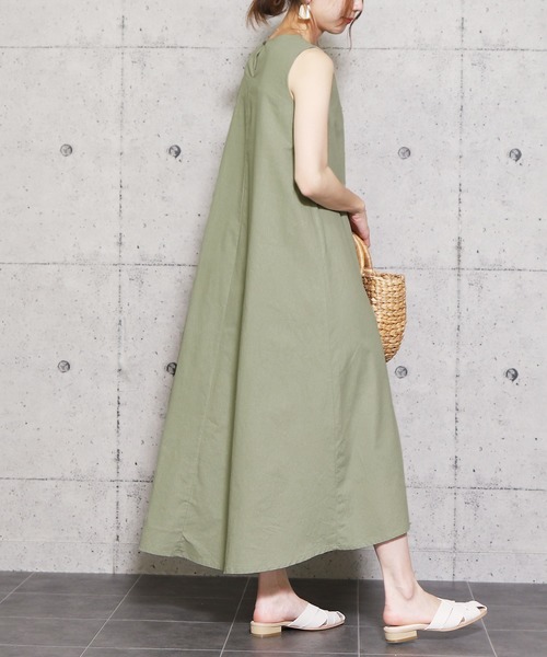 reca(レカ)の「ボリュームAライン ノースリーブワンピース(ワンピース・レディース・アイボリー/ブラック/カーキ/マスタード・M)」の3枚目の写真