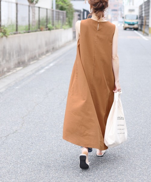 reca(レカ)の「ボリュームAライン ノースリーブワンピース(ワンピース・レディース・アイボリー/ブラック/カーキ/マスタード・M)」の4枚目の写真
