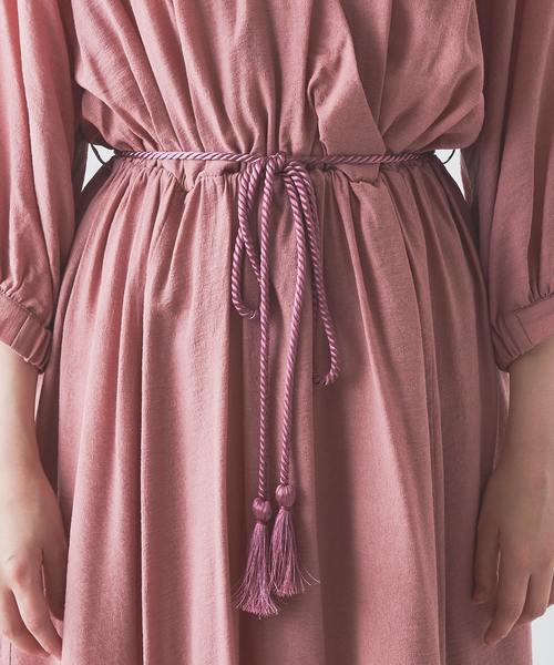 natural couture（ナチュラルクチュール）の「タッセルベルト付きカシュクールワンピース（ワンピース・レディース・ピンク/ブラック系その他/グレイッシュベージュ/ベージュ/ミント/ピンク系その他・FREE）」の13枚目の写真