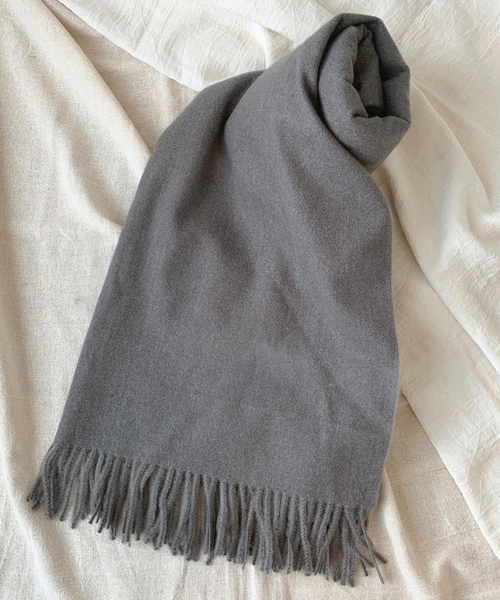 apres jour mignon（アプレジュールミニョン）の「【apresjour mignon×ARIAZ】カシミヤタッチウールストール（ストール/ショール・レディース・ベージュ/カーキ/アイボリー/スモークグレー・ONESIZE）」の14枚目の写真