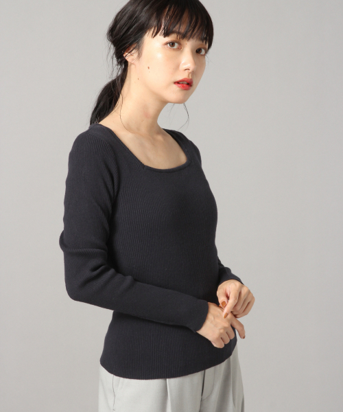 LOWRYS FARM（ローリーズファーム）の「スクエアタイトプルオーバー　851130（ニット/セーター・レディース・オフホワイト/ブラック/グリーン/イエロー/ネイビー・MEDIUM/LARGE）」の5枚目の写真