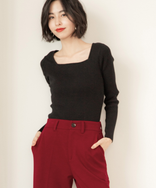 LOWRYS FARM（ローリーズファーム）の「スクエアタイトプルオーバー　851130（ニット/セーター・レディース・オフホワイト/ブラック/グリーン/イエロー/ネイビー・MEDIUM/LARGE）」の3枚目の写真