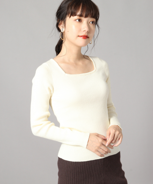 LOWRYS FARM（ローリーズファーム）の「スクエアタイトプルオーバー　851130（ニット/セーター・レディース・オフホワイト/ブラック/グリーン/イエロー/ネイビー・MEDIUM/LARGE）」の21枚目の写真