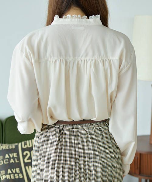 PairPair(ペアペア)の「レース付イロイロボタン袖ボリュームブラウス(シャツ/ブラウス・レディース・ブラック/アイボリー/ボルドー/モカ・FREE)」の19枚目の写真