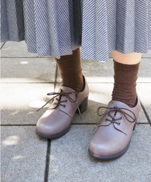 byあしながおじさん（バイアシナガオジサン）の「レースアップシューズ　8710225（ドレスシューズ・レディース・ブラック/ダークブラウン/グレイッシュベージュ/ライトグレー/グリーン/チョコ・22.5cm/23.5cm/24.5cm/23.0cm/24.0cm/22.0cm/25.0cm/23cm/25cm/24cm/22cm）」の5枚目の写真
