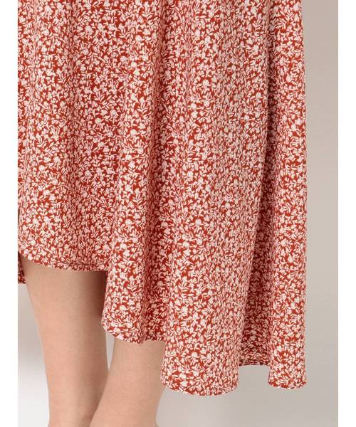 dazzlin（ダズリン）の「スモールフラワーフレアスカート（スカート・レディース・ブラック/レッド・SMALL/MEDIUM）」の18枚目の写真