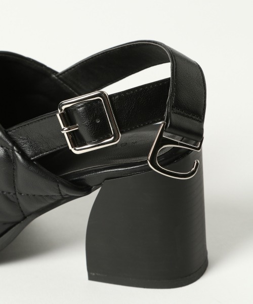 PAGEBOY（ページボーイ）の「パットモードサンダル（サンダル・レディース・イエロー系その他/ブラック・LARGE/MEDIUM）」の5枚目の写真