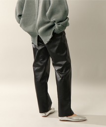 notch. | フェイクレザータックテーパードパンツ(その他パンツ)