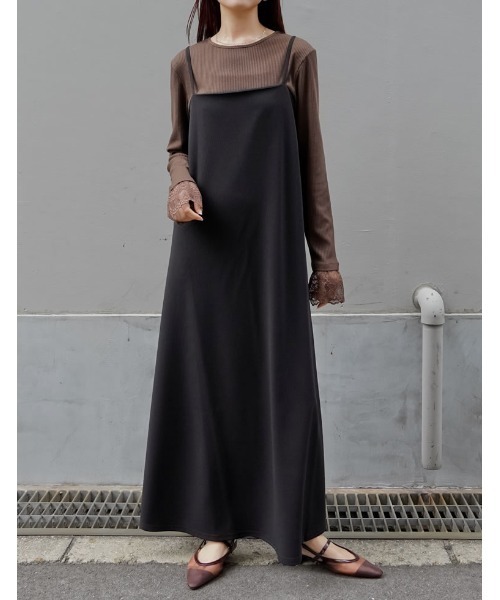 Re:EDIT（リエディ）の「[販売枚数6.9万枚突破][マタニティママに大好評][お気に入り登録数5万][低身長/高身長/大きいサイズ有][イージーケア]ジョーゼットポンチフレアキャミワンピース（ジャンパースカート・レディース・ブラック/ベージュ/パープル/モカ/パープル系その他/ピンク系その他/チャコールグレー/ラベンダー/アイボリー系/ホワイト系その他2/ブラウン系その他2/ブラック系その他2/ベージュ系その他2/グレー系その他2/ブラック系その他3/ベージュ系その他3/グレー系その他3・MEDIUM/LARGE/SHORT/TALL/X-LARGE）」の4枚目の写真