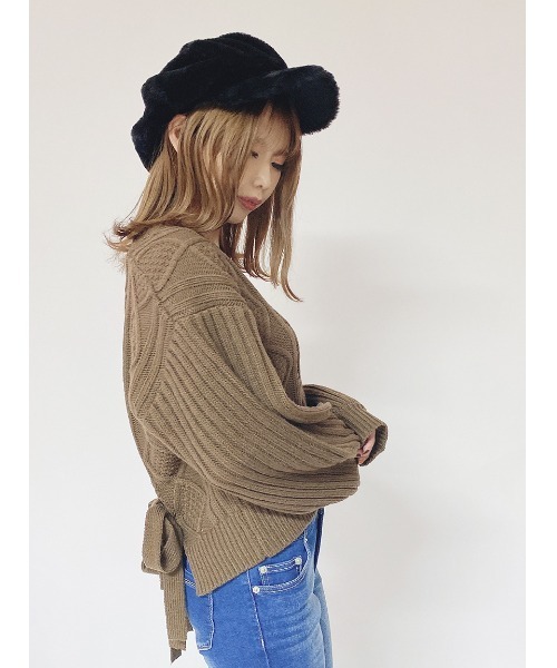 one way（ワンウェイ）の「バックリボンケーブルニット（ニット/セーター・レディース・ライトピンク/ホワイト/ベージュ/ダークブラウン・FREE）」の6枚目の写真