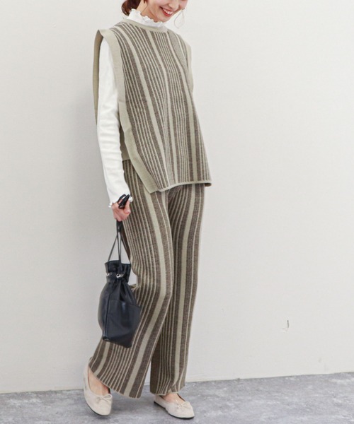 archives(アルシーヴ)の「ストライプジャガードニットベスト(ニット/セーター・レディース・ブラック/グリーン/モカ・MEDIUM)」の10枚目の写真