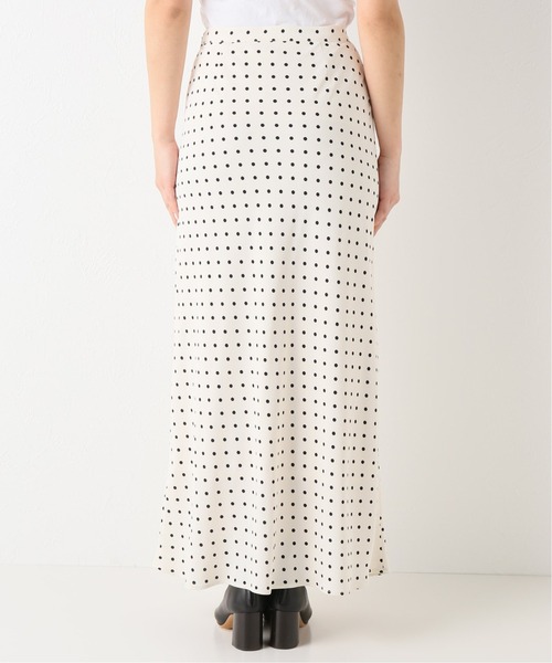 U by SPICK&SPAN（ユーバイスピックアンドスパン）の「≪追加≫サテンスカート 2◆（スカート・レディース・ホワイト/ブラウン系その他4・38/36/34）」の14枚目の写真