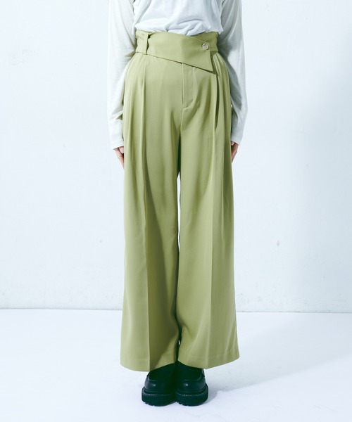 Lui's（ルイス）の「クロスベルトワイドパンツ（スラックス・レディース・ネイビー/グリーン/ライトベージュ・FREE）」の11枚目の写真