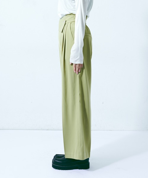 Lui's（ルイス）の「クロスベルトワイドパンツ（スラックス・レディース・ネイビー/グリーン/ライトベージュ・FREE）」の12枚目の写真