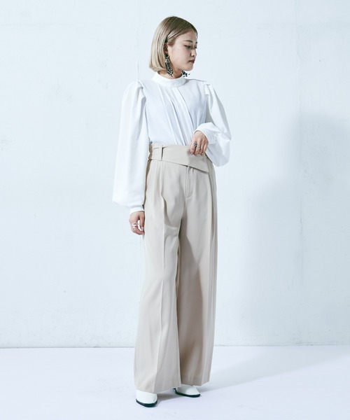 Lui's（ルイス）の「クロスベルトワイドパンツ（スラックス・レディース・ネイビー/グリーン/ライトベージュ・FREE）」の21枚目の写真