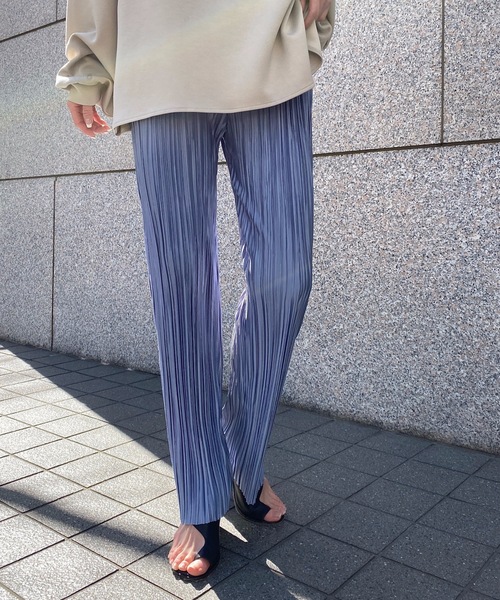 StyleSea(スタイルシー)の「シャイニー楊柳プリーツストレートパンツ(その他パンツ・レディース・ホワイト/グレイッシュベージュ/ミント/ラベンダー/ブルー/モカ/ブラック・FREE)」の6枚目の写真