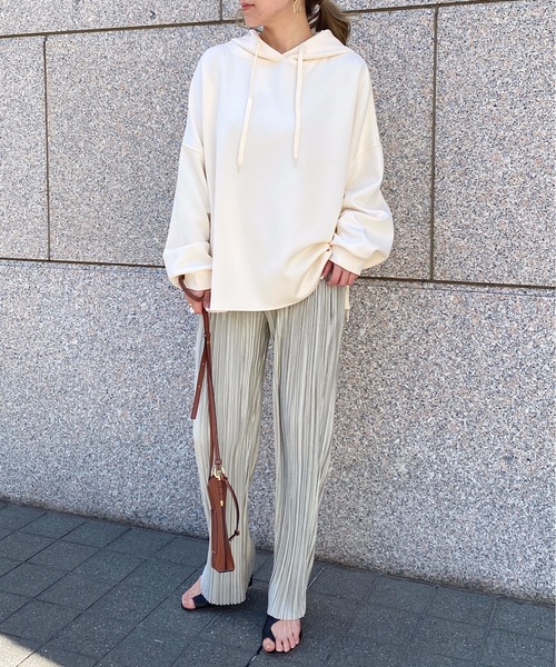 StyleSea(スタイルシー)の「シャイニー楊柳プリーツストレートパンツ(その他パンツ・レディース・ホワイト/グレイッシュベージュ/ミント/ラベンダー/ブルー/モカ/ブラック・FREE)」の10枚目の写真