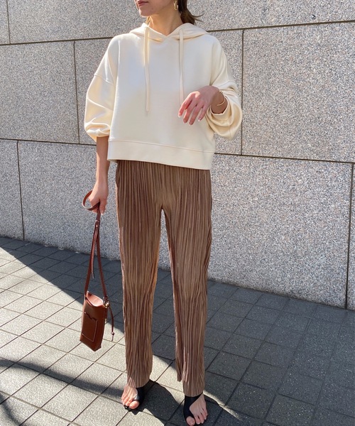 StyleSea(スタイルシー)の「シャイニー楊柳プリーツストレートパンツ(その他パンツ・レディース・ホワイト/グレイッシュベージュ/ミント/ラベンダー/ブルー/モカ/ブラック・FREE)」の22枚目の写真