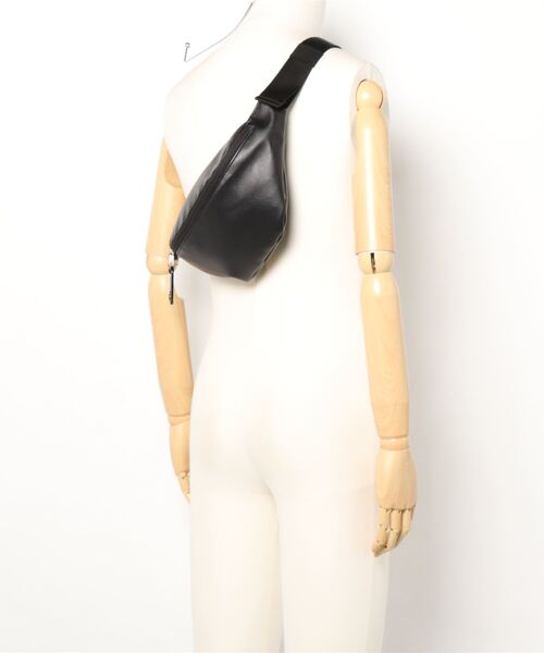 Me%（ミィパーセント）の「MEPERCENTボディバッグ（ボディバッグ/ウエストポーチ・レディース・ホワイト/ブラック/ミント・ONESIZE）」の5枚目の写真