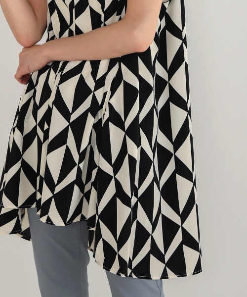 Bou Jeloud（ブージュルード）の「Aラインスキッパーシャツチュニック（シャツ/ブラウス・レディース・ブラック/オフホワイト/カーキ/A・38）」の20枚目の写真