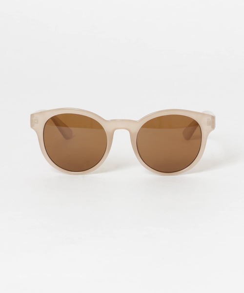 KBF（ケイビーエフ）の「ボリュームフレームサングラス（メガネ・レディース・ブラック/ベージュ・ONE）」の2枚目の写真