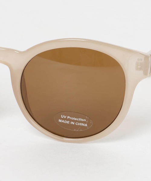 KBF（ケイビーエフ）の「ボリュームフレームサングラス（メガネ・レディース・ブラック/ベージュ・ONE）」の11枚目の写真