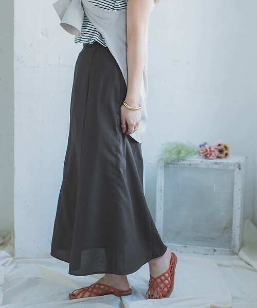 ITEMS URBANRESEARCH（アイテムズ アーバンリサーチ）の「リネンライクセミフレアスカート（スカート・レディース・チャコールグレー/ベージュ/グレー系その他・FREE）」の19枚目の写真