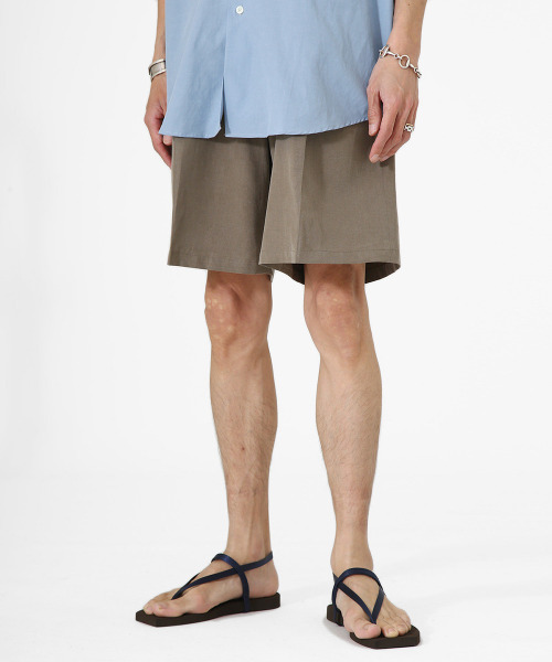 PORT BY ARK（ポートバイアーク）の「PORT BY ARK / ポートバイアーク：Tuck Wide Shorts：PO09-P002[COR]（その他パンツ・メンズ・ブラック/ベージュ/グリーン系その他・2/1）」の3枚目の写真