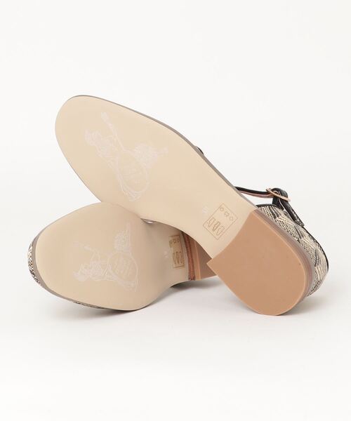 F-TROUPE（エフトゥループ）の「F-TROUPE T-BAR STRAP SANDAL SA055（サンダル・レディース・ブラック・38/36/37）」の2枚目の写真