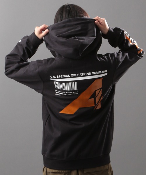 AVIREX（アヴィレックス）の「【AVIREX FLYER'S】スウェット パーカー/ L/S SWEAT PARKA/AF（パーカー・レディース・ライトグレー/ブラック/オリーブ/オレンジ・FREE）」の2枚目の写真