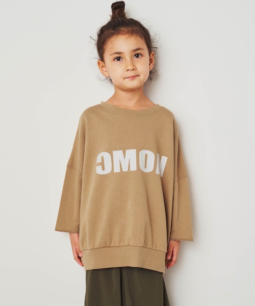 ＆yam（アンドヤム）の「USA裏毛カレッジロゴオーバーサイズバックスリットスウェット（スウェット・キッズ・ブラック/ブルー/ベージュ/ホワイト・120-130cm/130-140cm/140-150cm/150-160cm/110-120cm）」の12枚目の写真