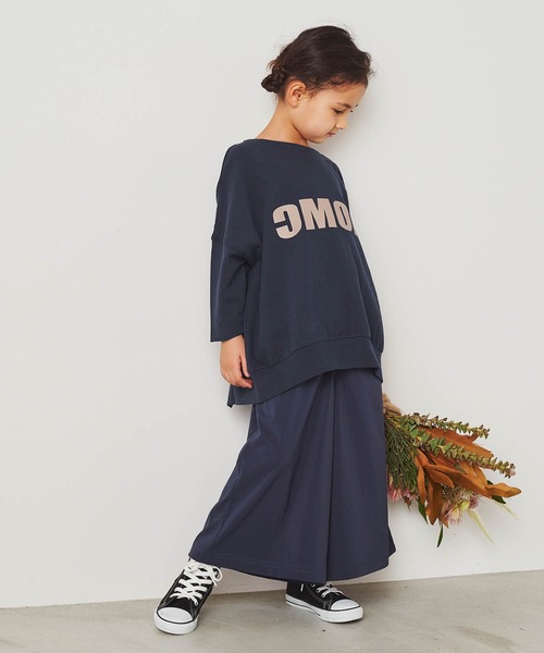 ＆yam（アンドヤム）の「USA裏毛カレッジロゴオーバーサイズバックスリットスウェット（スウェット・キッズ・ブラック/ブルー/ベージュ/ホワイト・120-130cm/130-140cm/140-150cm/150-160cm/110-120cm）」の19枚目の写真