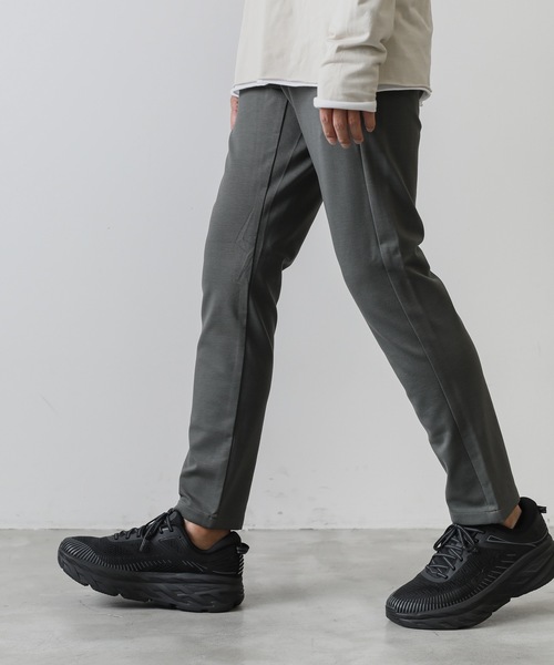 ATTACHMENT(アタッチメント)の「COMPRESSED PONTE JERSEY TIGHT FIT TROUSERS(スラックス・メンズ・ブラック/グレー系その他・1/2/3)」の6枚目の写真