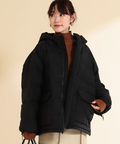 Ray BEAMS(レイビームス)の「GYMPHLEX / フード ダウン ジャケット(ダウンジャケット/コート・レディース・ブラック/ベージュ・12/14)」の17枚目の写真