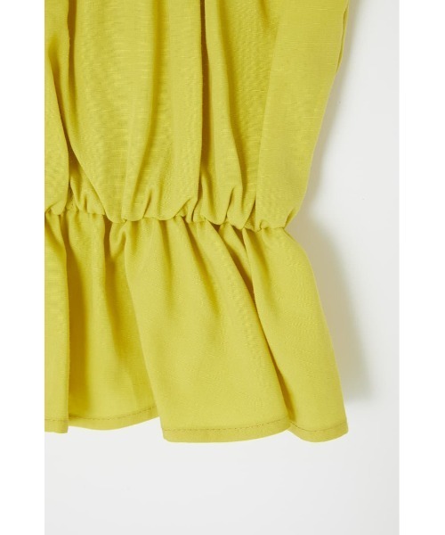 MOUSSY(マウジー)の「GATHER FRILL CAMI トップス(キャミソール・レディース・ブラック/イエロー/アイボリー・FREE)」の14枚目の写真