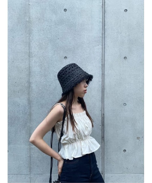 MOUSSY(マウジー)の「GATHER FRILL CAMI トップス(キャミソール・レディース・ブラック/イエロー/アイボリー・FREE)」の15枚目の写真