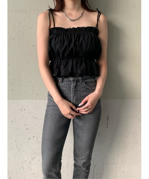 MOUSSY(マウジー)の「GATHER FRILL CAMI トップス(キャミソール・レディース・ブラック/イエロー/アイボリー・FREE)」の19枚目の写真