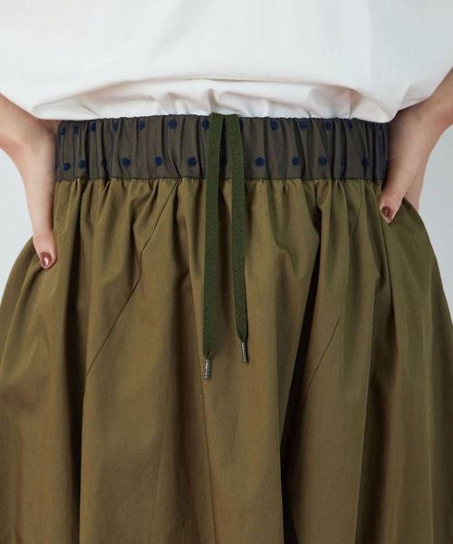 FRAPBOIS（フラボア）の「フラッグスカート（スカート・レディース・カーキ/ネイビー・1）」の6枚目の写真