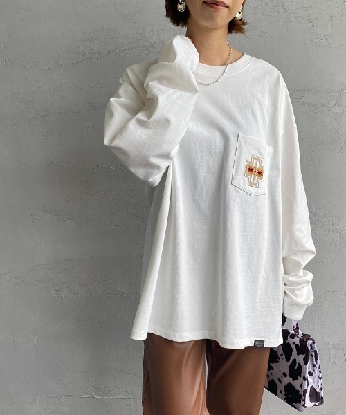 PENDLETON（ペンドルトン）の「[PENDLETON/ペンドルトン] ポケット刺繍ロンT（Tシャツ/カットソー・レディース・ブラック/ベージュ/オフホワイト・M/L）」の2枚目の写真