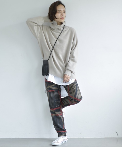 Spick & Span(スピックアンドスパン)の「#【YAHKI】W FACEフリンジスマートフォンケース(ショルダーバッグ・レディース・チャコールグレー/ブラック・FREE)」の20枚目の写真