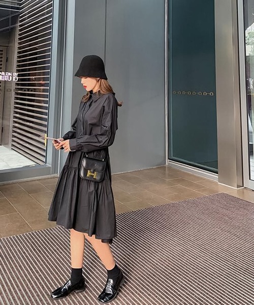 Bifrost（ビフレスト）の「ティアードシャツワンピース（シャツワンピース・レディース・ホワイト/ブラック・F）」の2枚目の写真