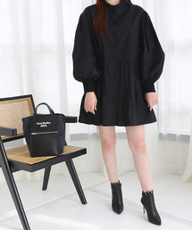 パフスリーブティアードブラウス