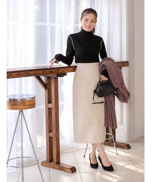 fifth(フィフス)の「後ろスリットフェイクレザースカート(スカート・レディース・ブラック/アイボリー/キャメル・SMALL/MEDIUM)」の14枚目の写真